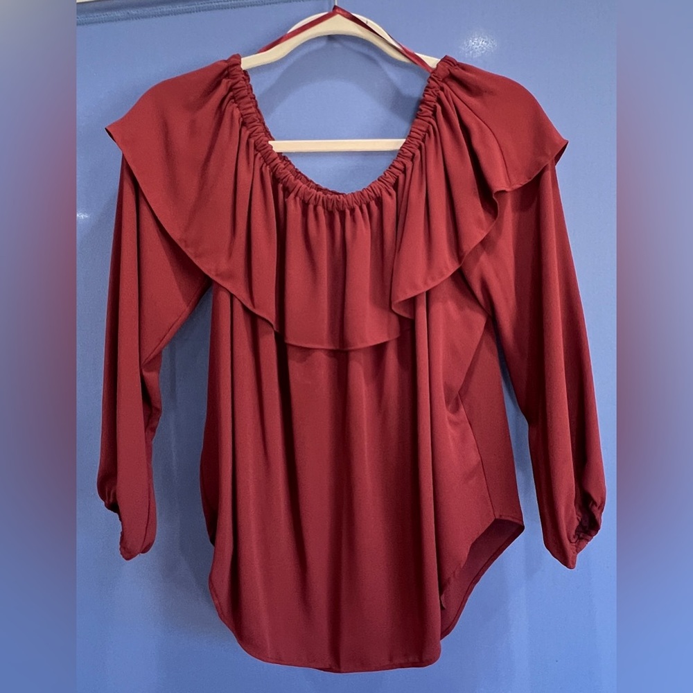 Ann Taylor off the shoulder burgundy blouse